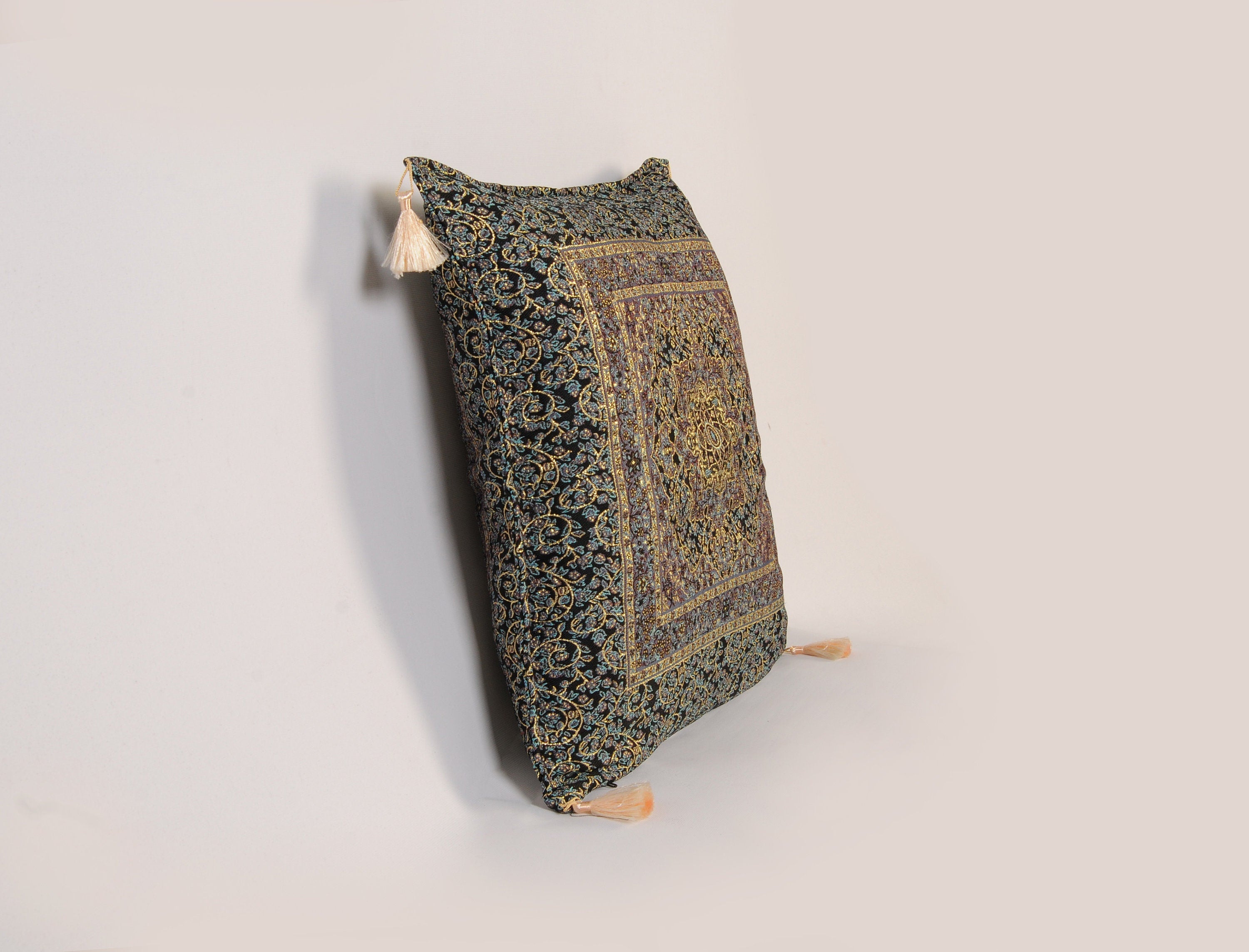 Oriental Home®  Tasseled Kilim Pillow Cover